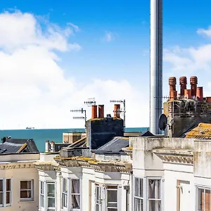 https://the-i360-flat-sea-view-brand-new-central-brighton.brighton-hotels-england.com