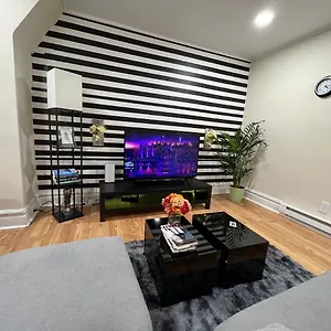 https://spacious-1bed-1bath-apartment.us-newyorkcity.com