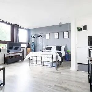 https://apt-the-mayfield.cambridgehotelsuk.com