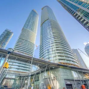 https://skytree-modern-suites-toronto.niagara-fallshotels.com